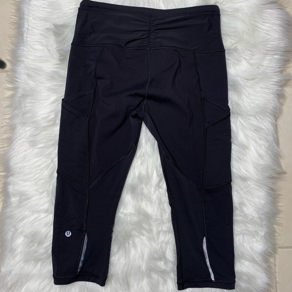 Lululemon outrun crop sz 6 black - Picture 3 of 8